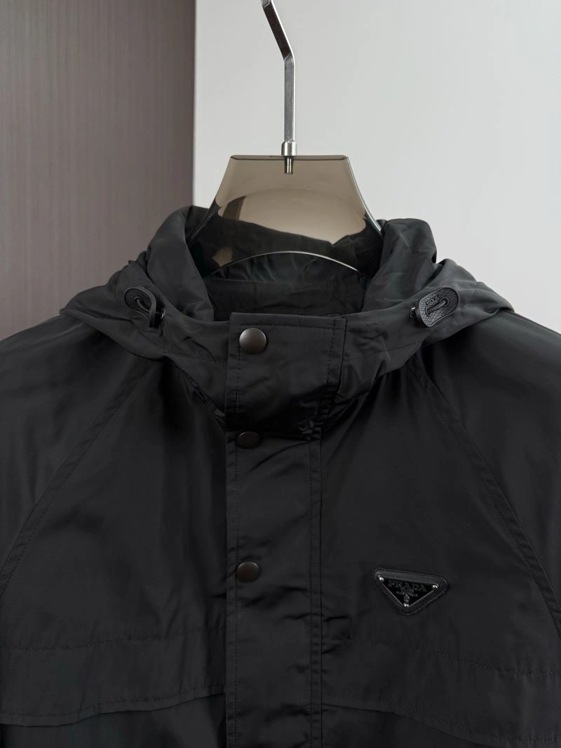 Effortless Prada Outwear 170316