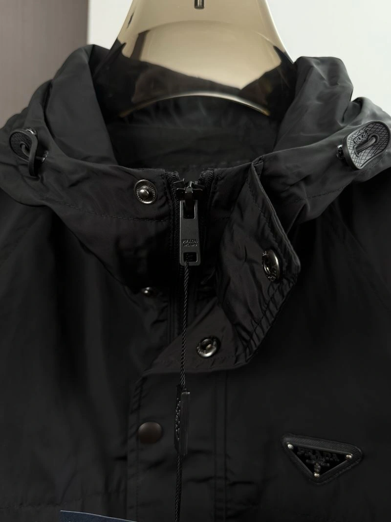Effortless Prada Outwear 170316