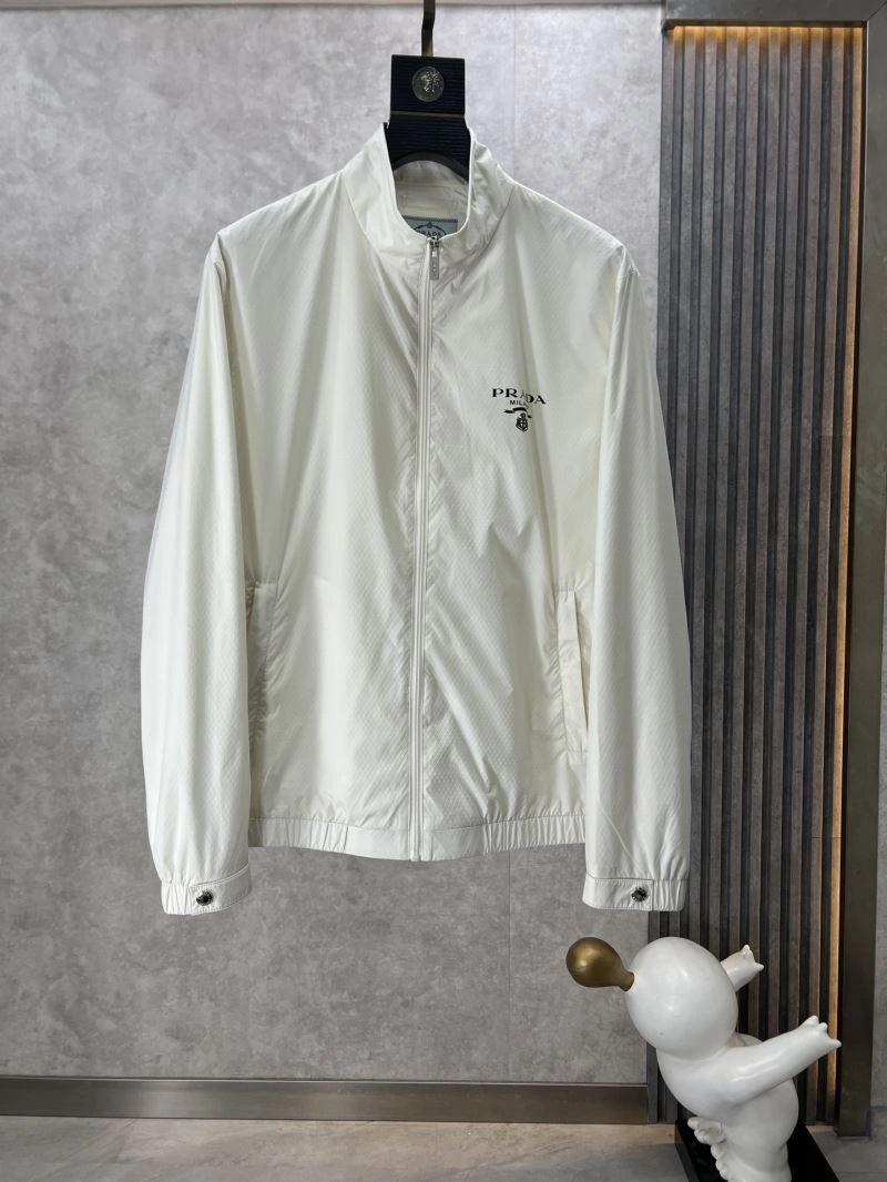 Practical Prada Outwear 170264