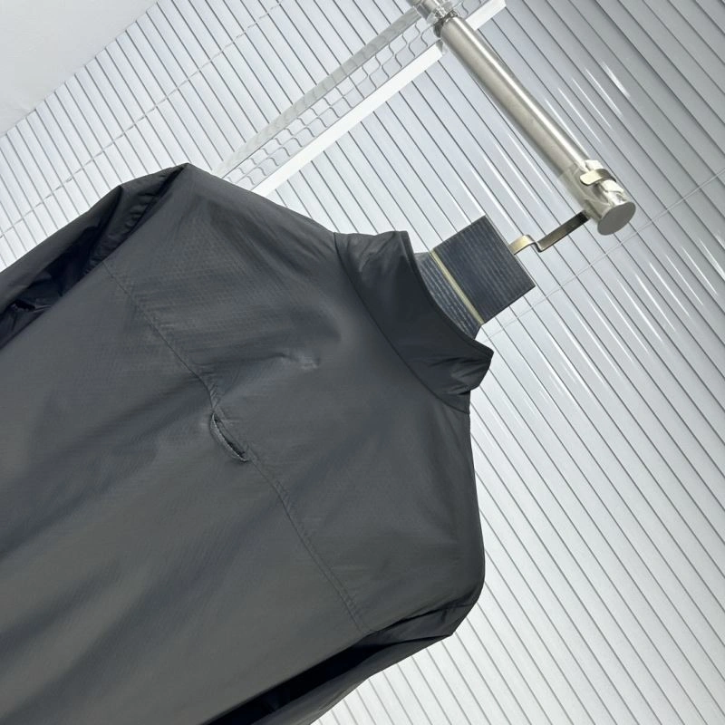 Bold Prada Outwear 170261
