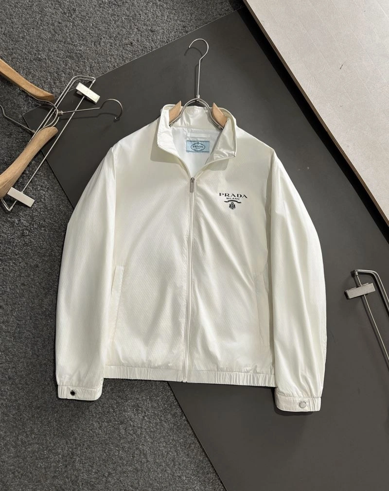 Prada Outwear WellDesigned 170256
