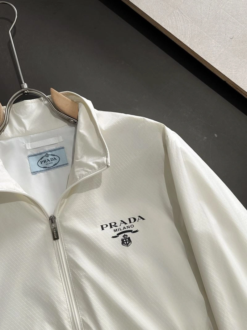 Prada Outwear WellDesigned 170256