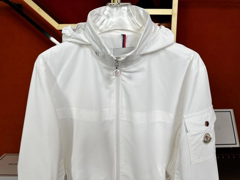 Prada Outwear Durable 170230