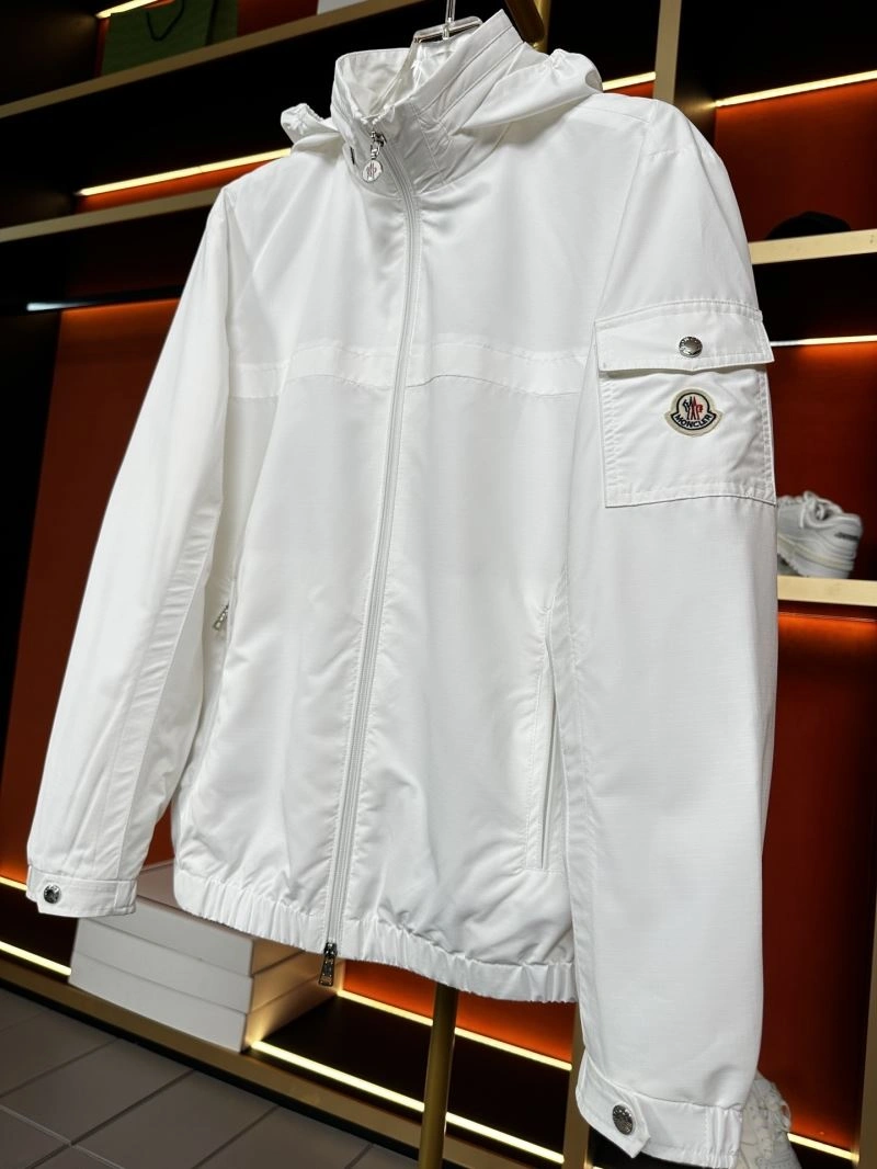 Prada Outwear Durable 170230