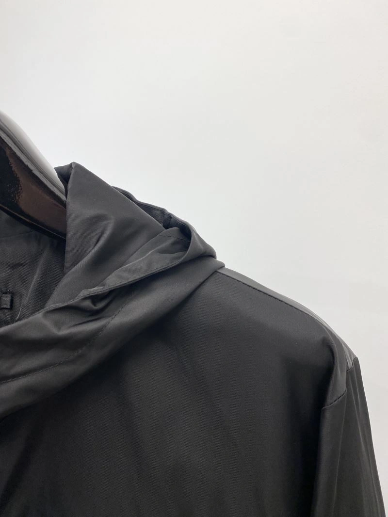 Vibrant Prada Outwear 170227