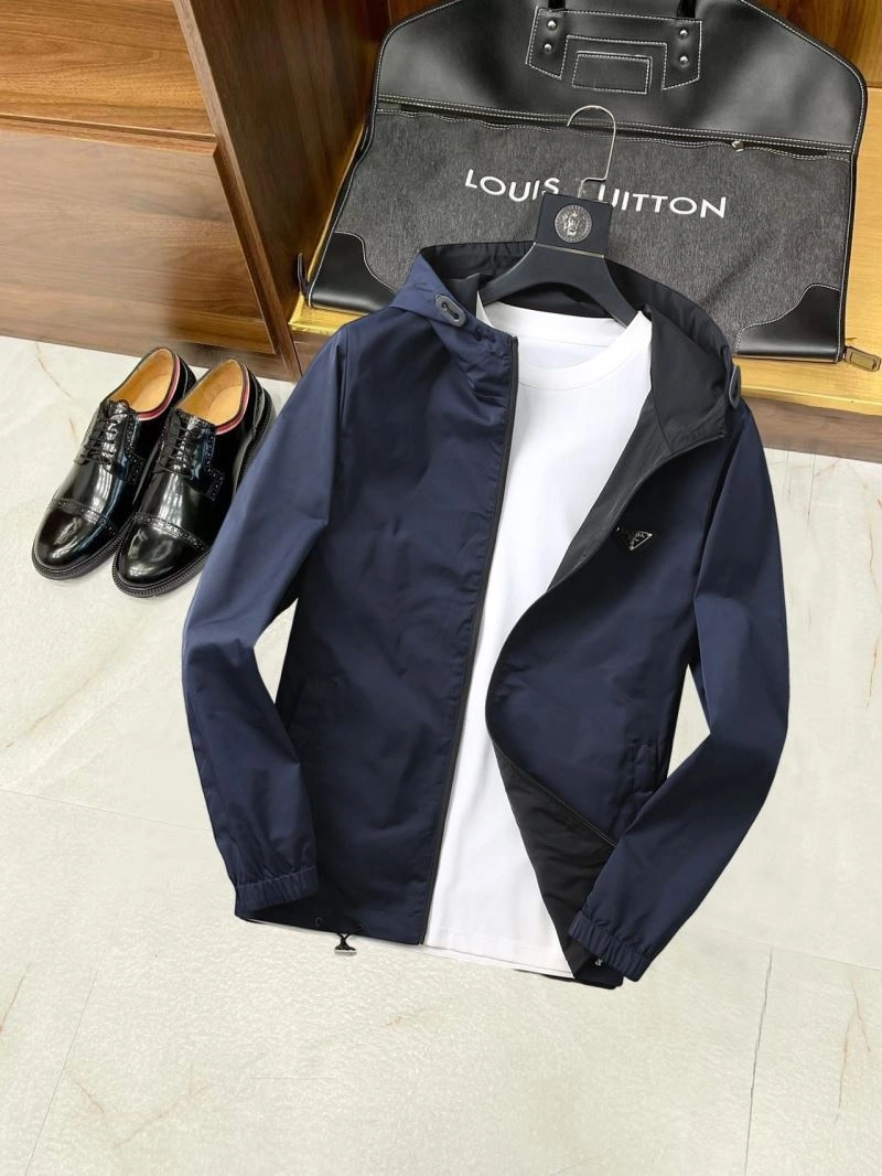 Prada Outwear Fashionable 170293