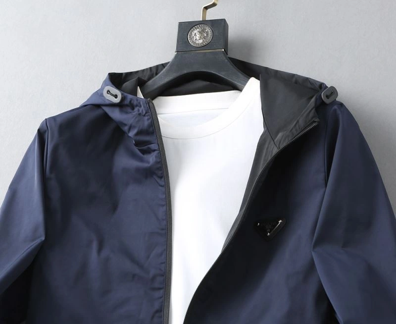 Prada Outwear Fashionable 170293