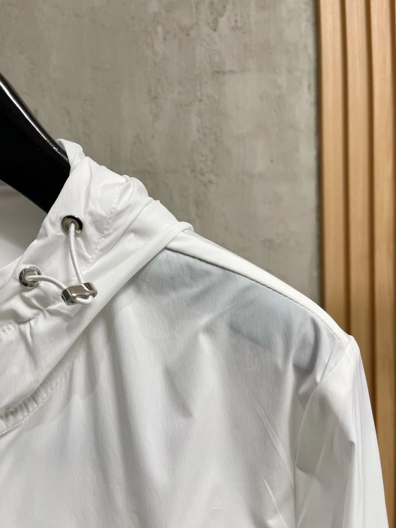 Comfortable Prada Outwear 170205