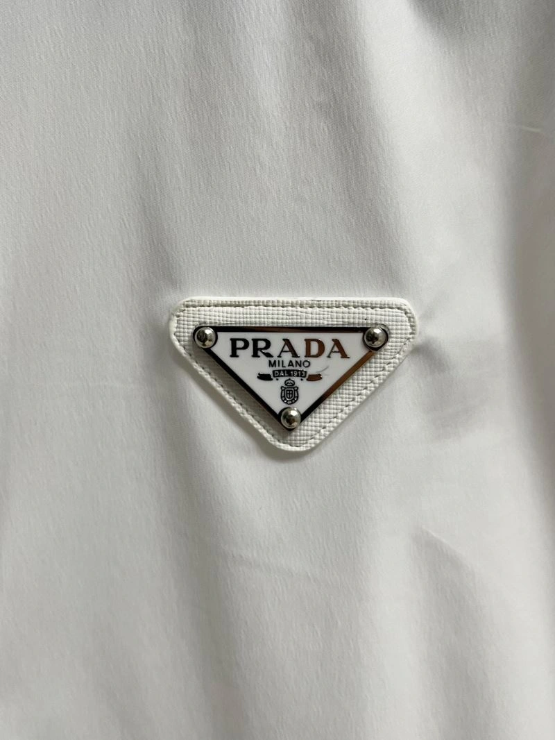 Comfortable Prada Outwear 170205