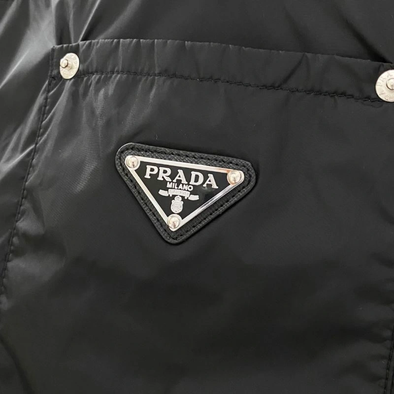 Prada Outwear Youthful 170202