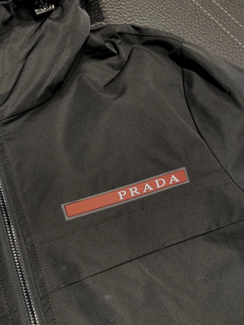 Prada Outwear Unisex 170170