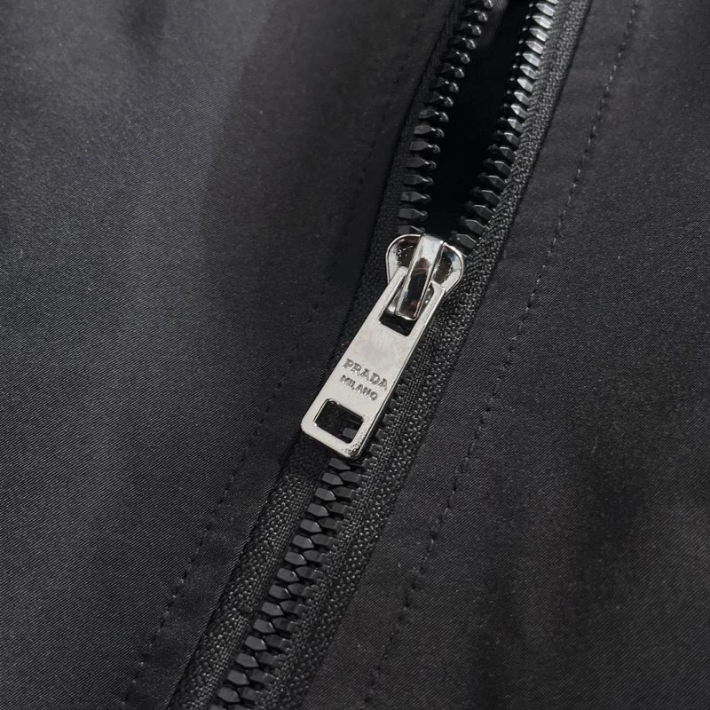 Prada Outwear Fashionable 170198