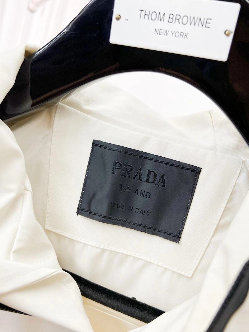 Prada Outwear Sleek 170159