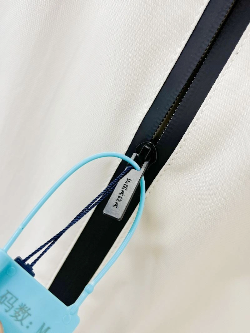 Thermal Prada Outwear 170153