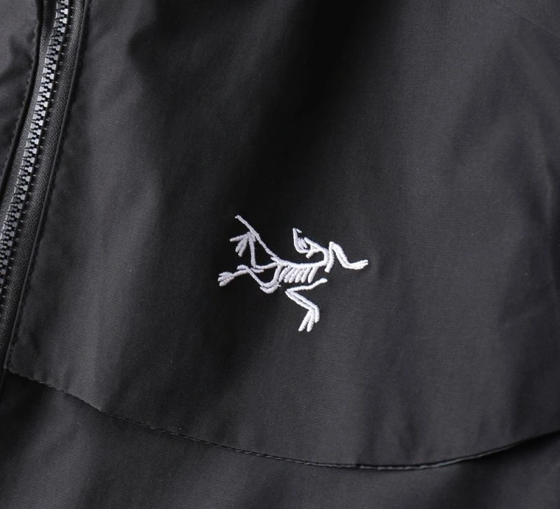 EyeCatching Prada Outwear 170140