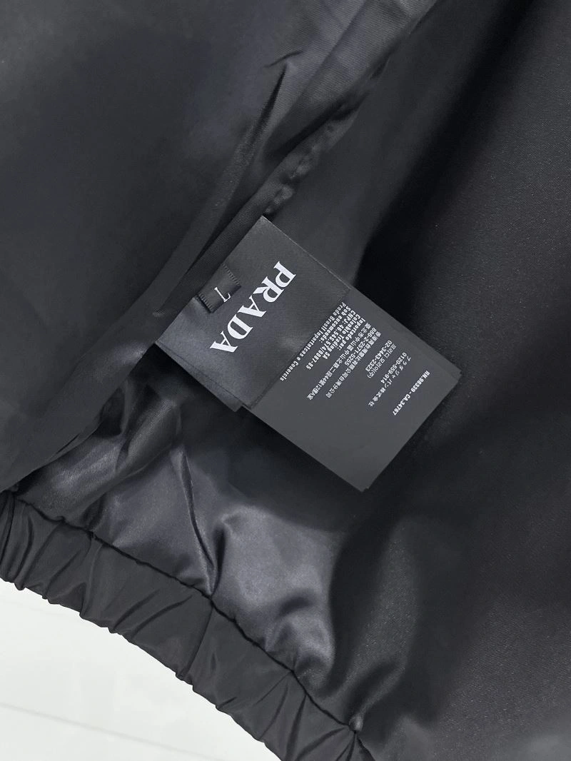 Seasonal Prada Outwear 170132