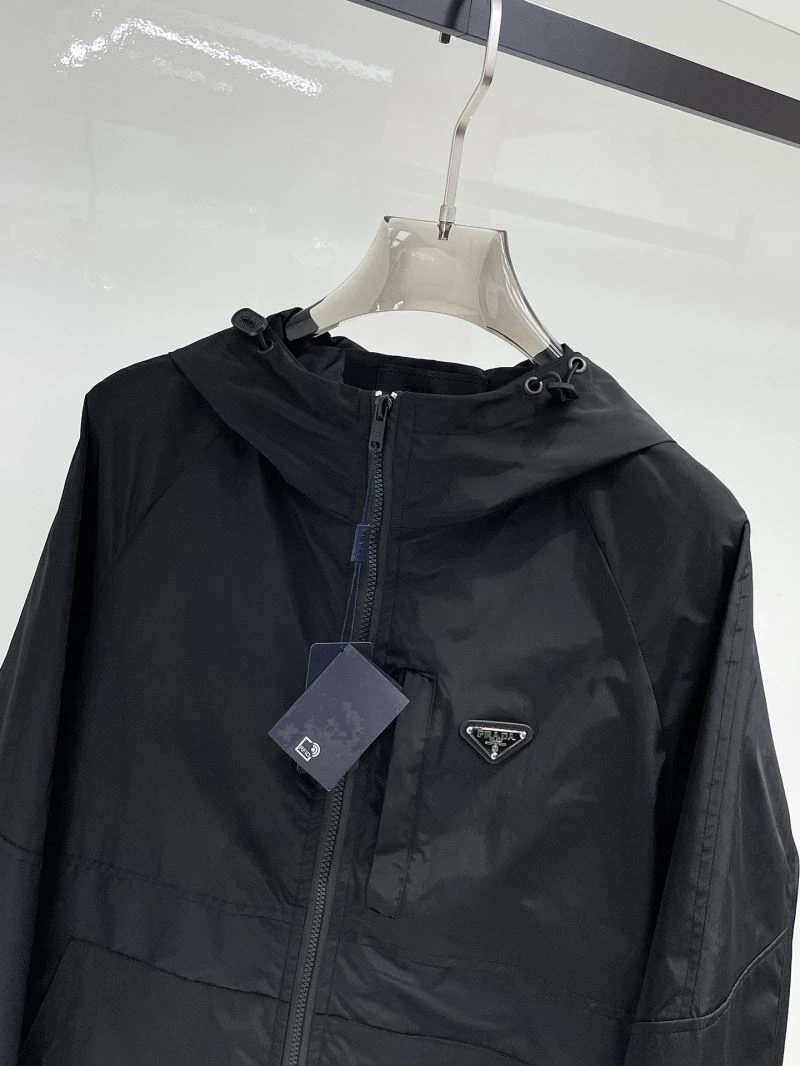 Seasonal Prada Outwear 170132