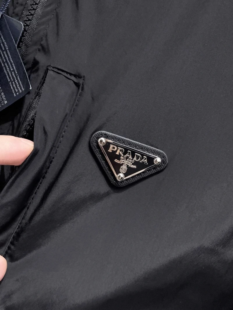 Seasonal Prada Outwear 170132