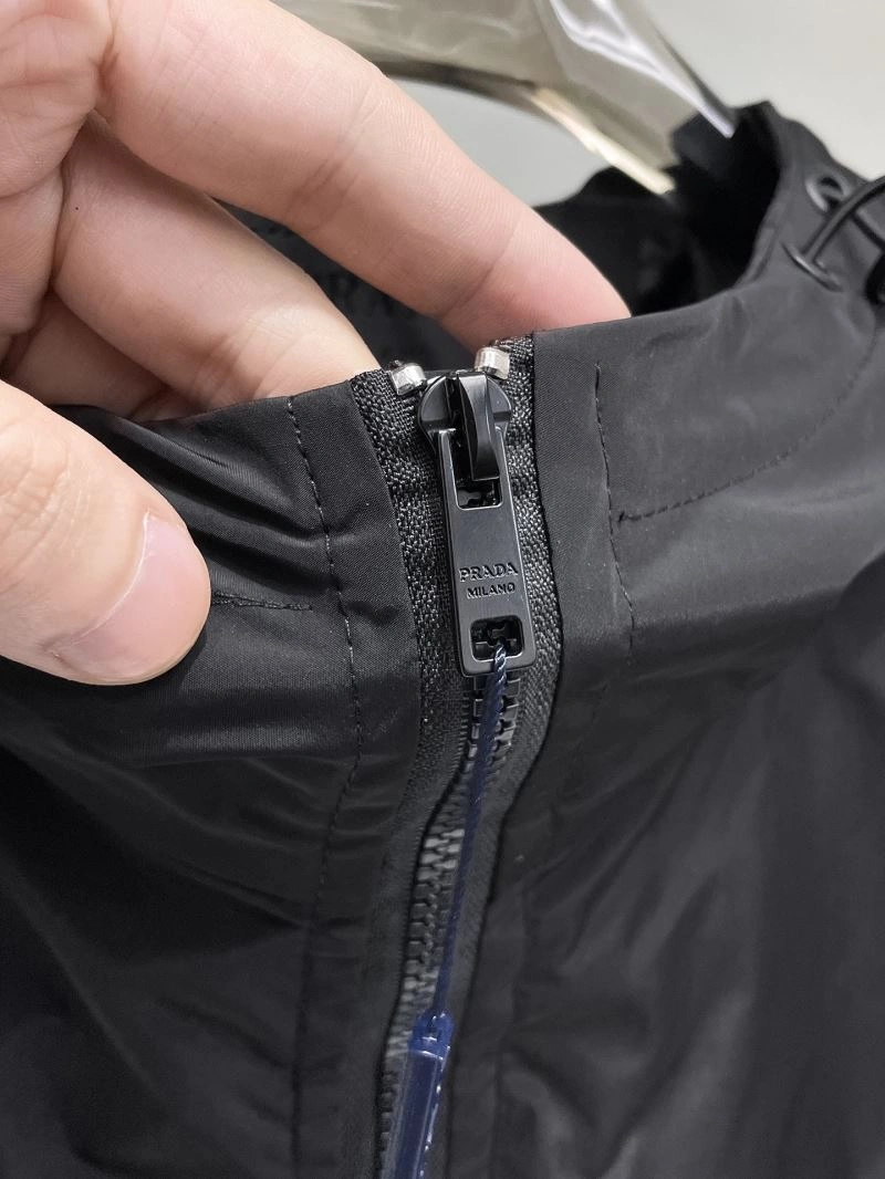Seasonal Prada Outwear 170132