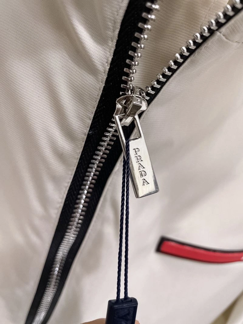 Sporty Prada Outwear 170164