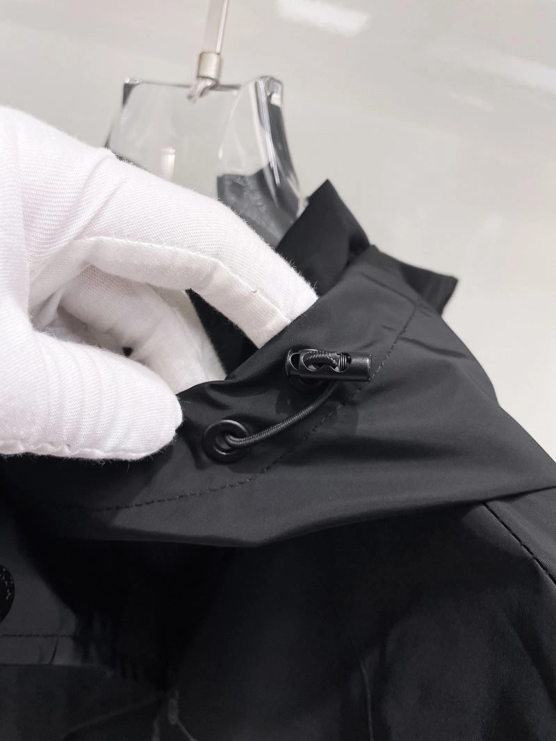 Unique Prada Outwear 170108