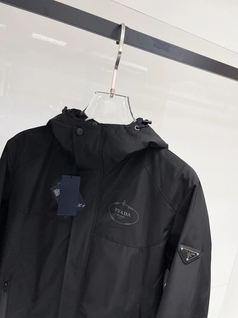 Unique Prada Outwear 170108