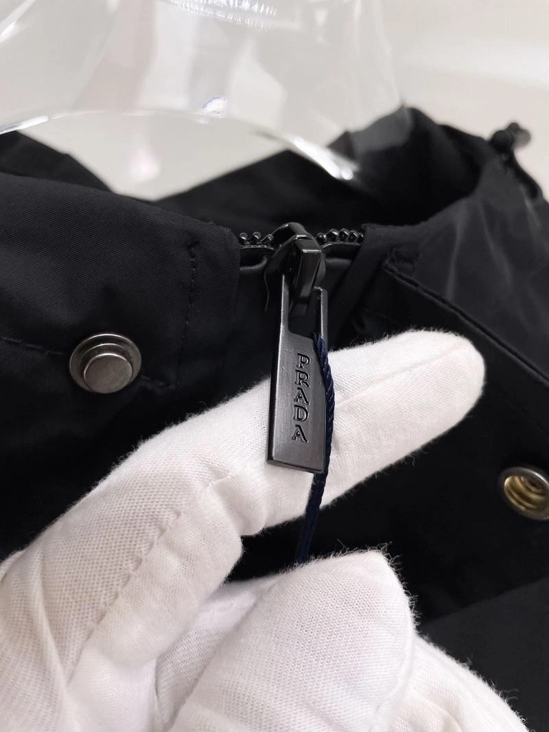 Unique Prada Outwear 170108