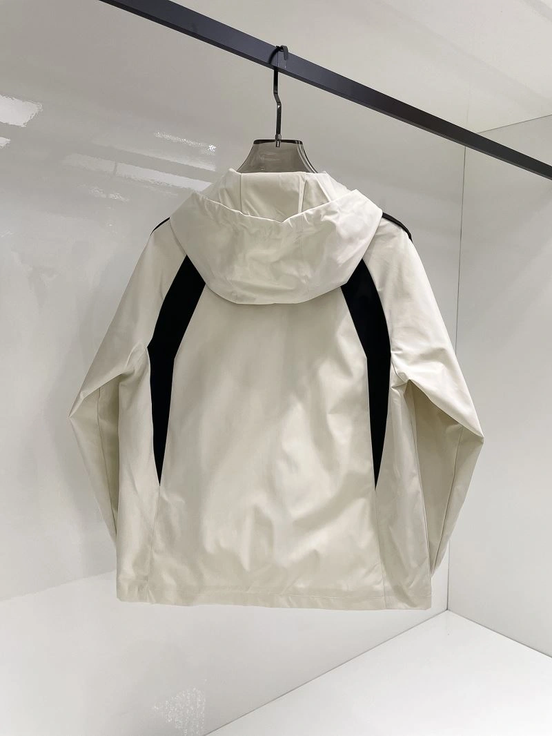 Comfortable Prada Outwear 170096
