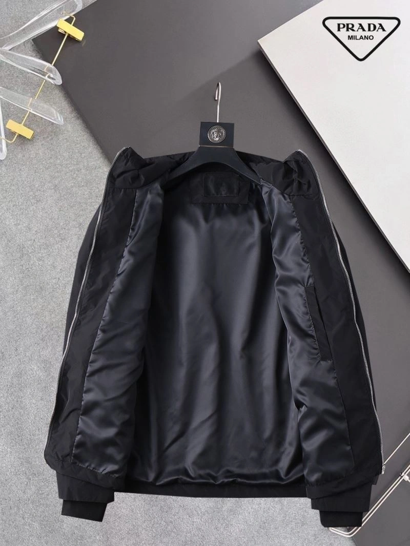Breathable Prada Outwear 170084