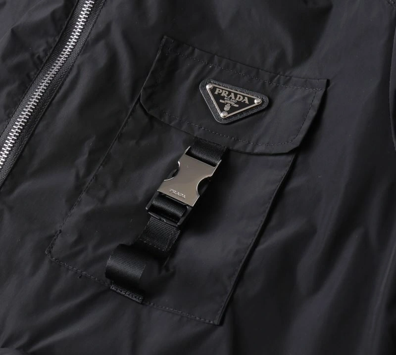 Breathable Prada Outwear 170084