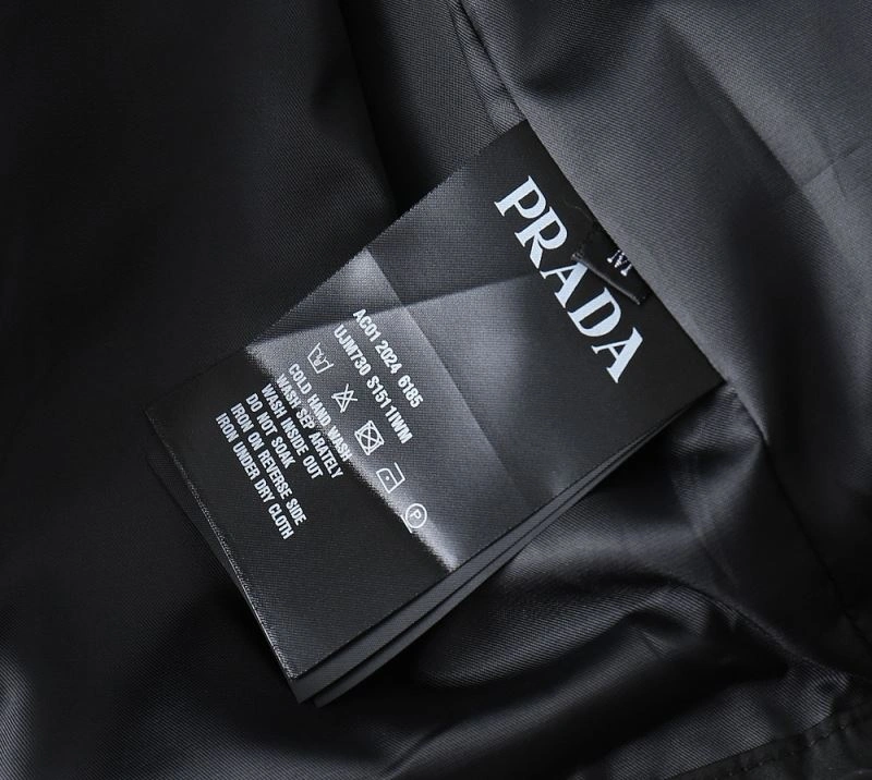 Elegant Prada Outwear 170067