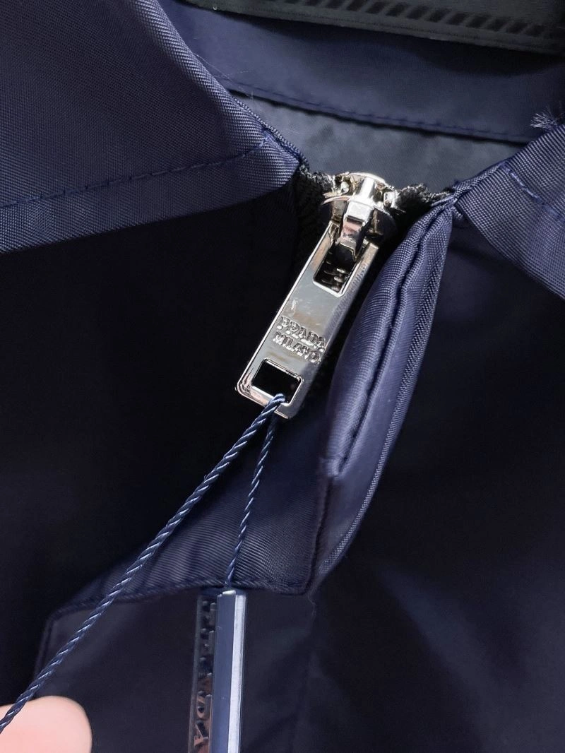 Cozy Prada Outwear 170035