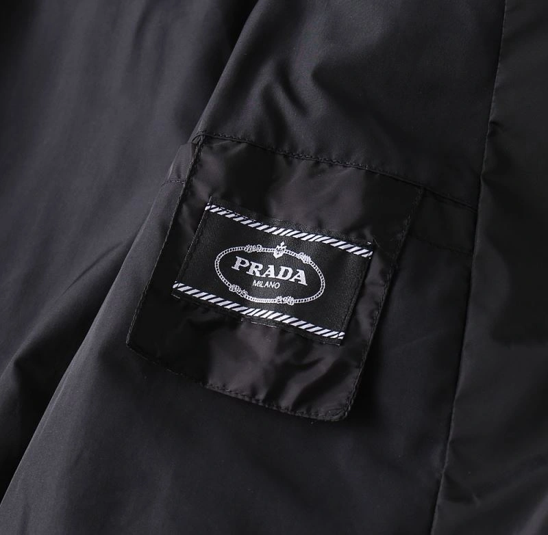 Prada Outwear Sophisticated 170031