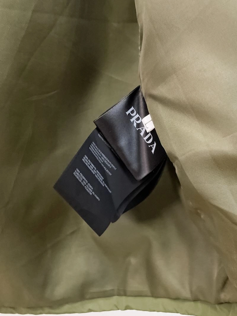 Prada Outwear Effortless 170015