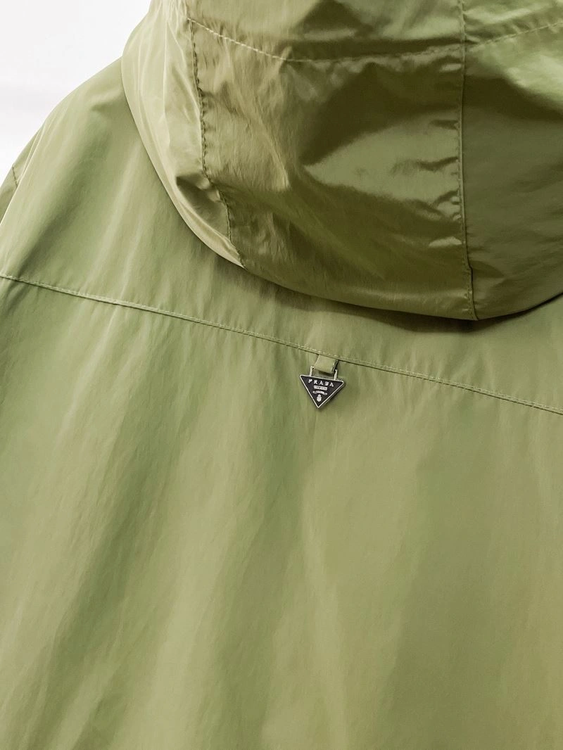 Prada Outwear Effortless 170015