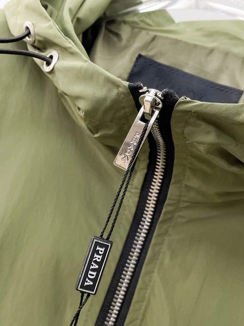 Prada Outwear Effortless 170015