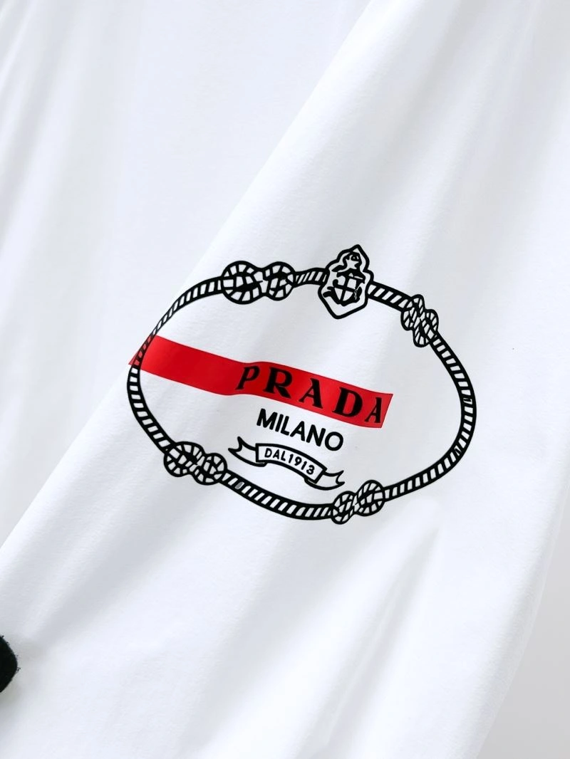 Attractive Prada Outwear 170006