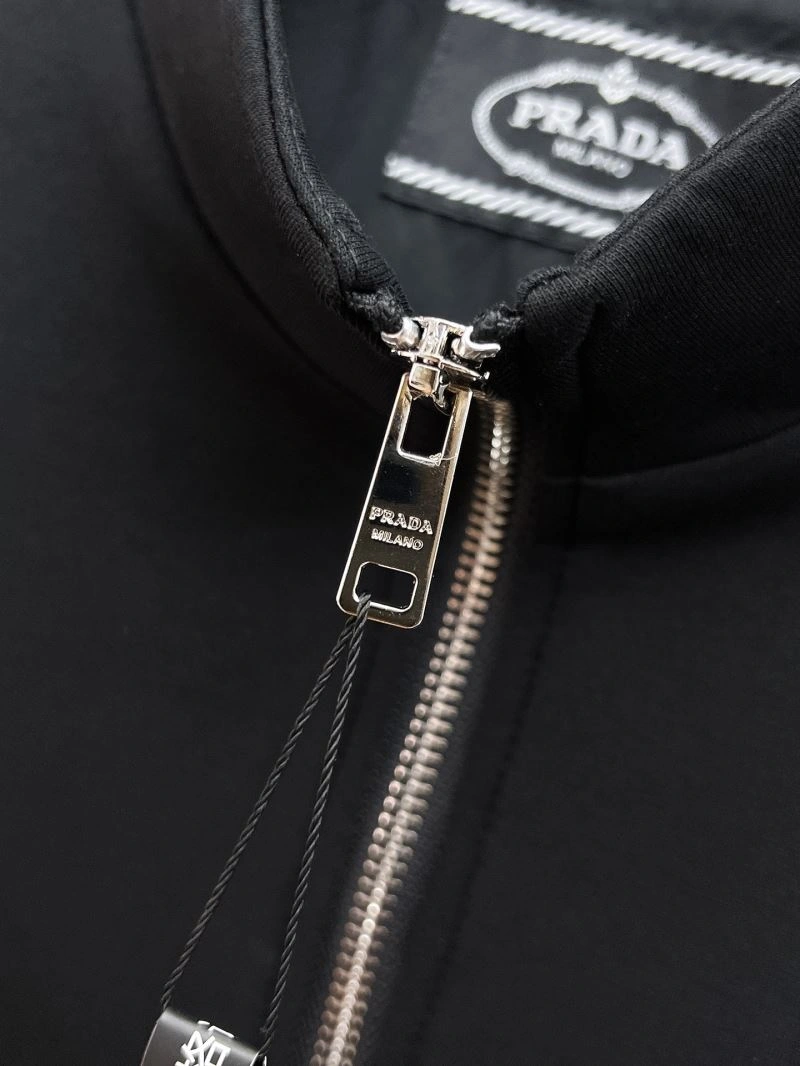 Prada Outwear Unisex 170018