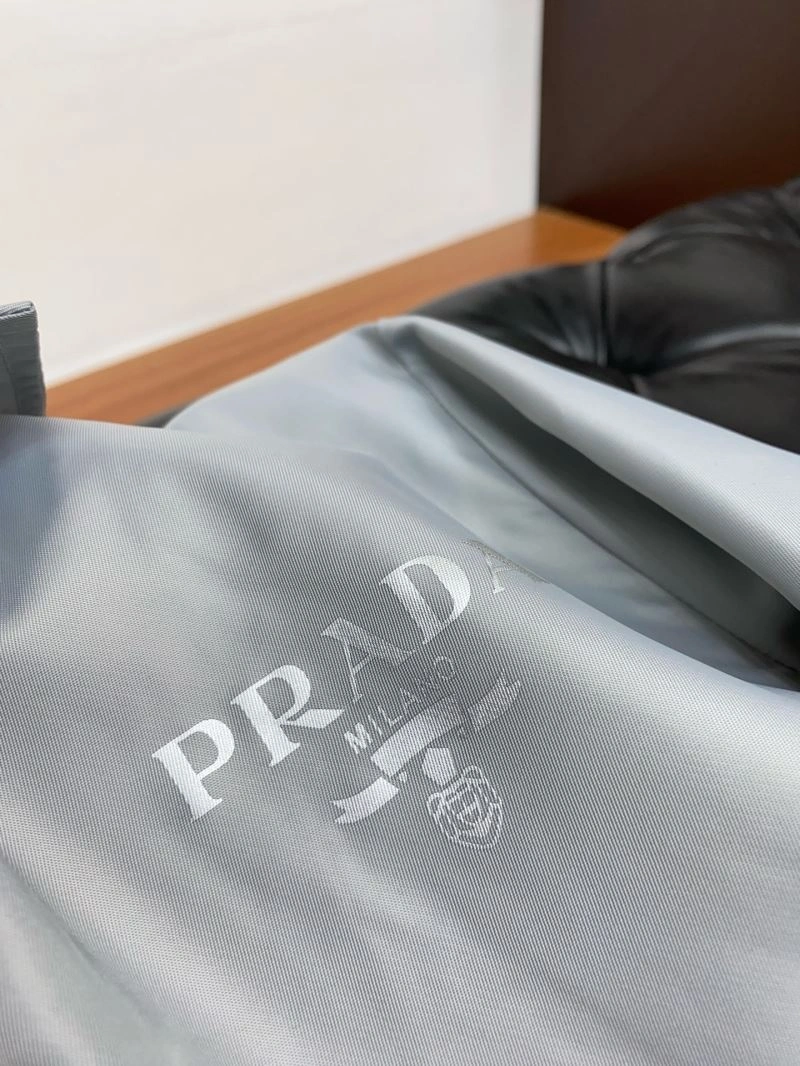 Popular Prada Outwear 170027