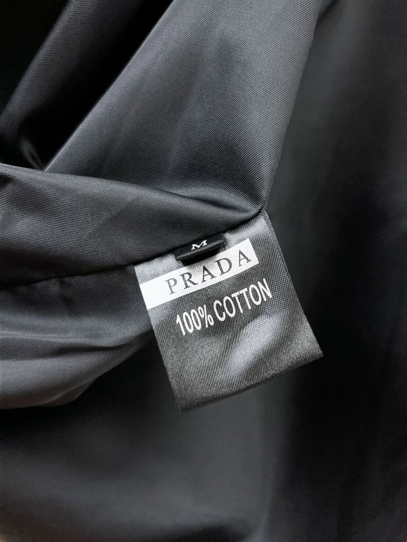 Durable Prada Outwear 169985
