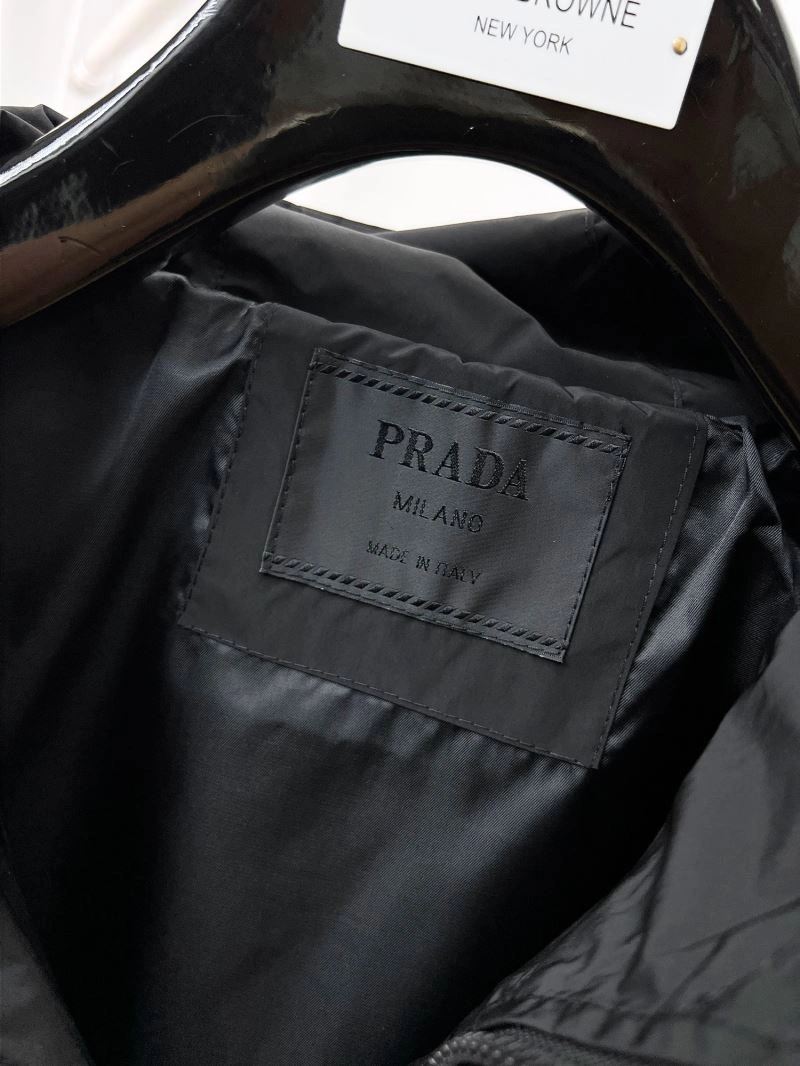 Durable Prada Outwear 169985
