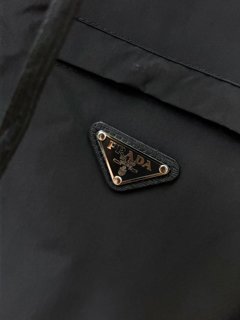 Durable Prada Outwear 169985