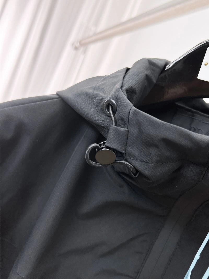 Unisex Prada Outwear 169977