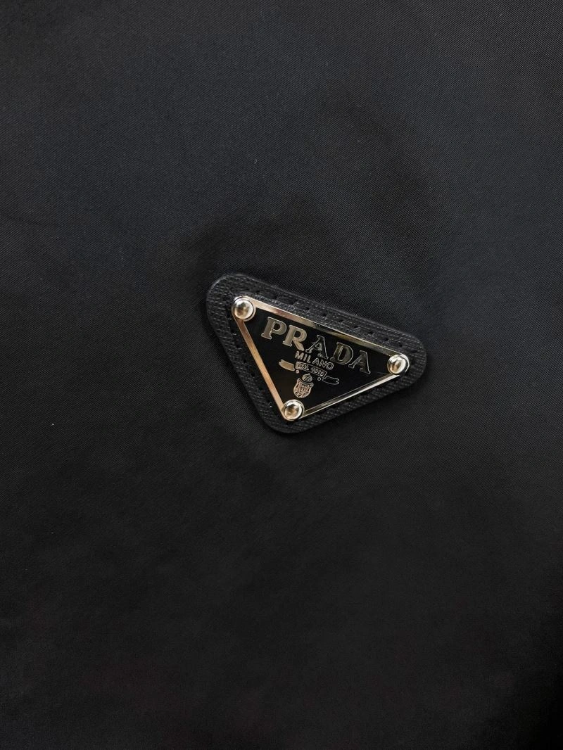 Elegant Prada Outwear 169998