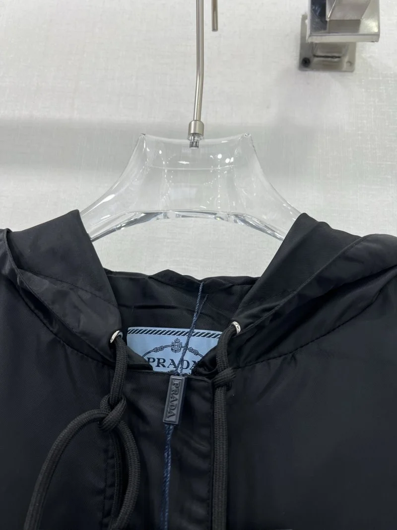 Prada Outwear Durable 166140
