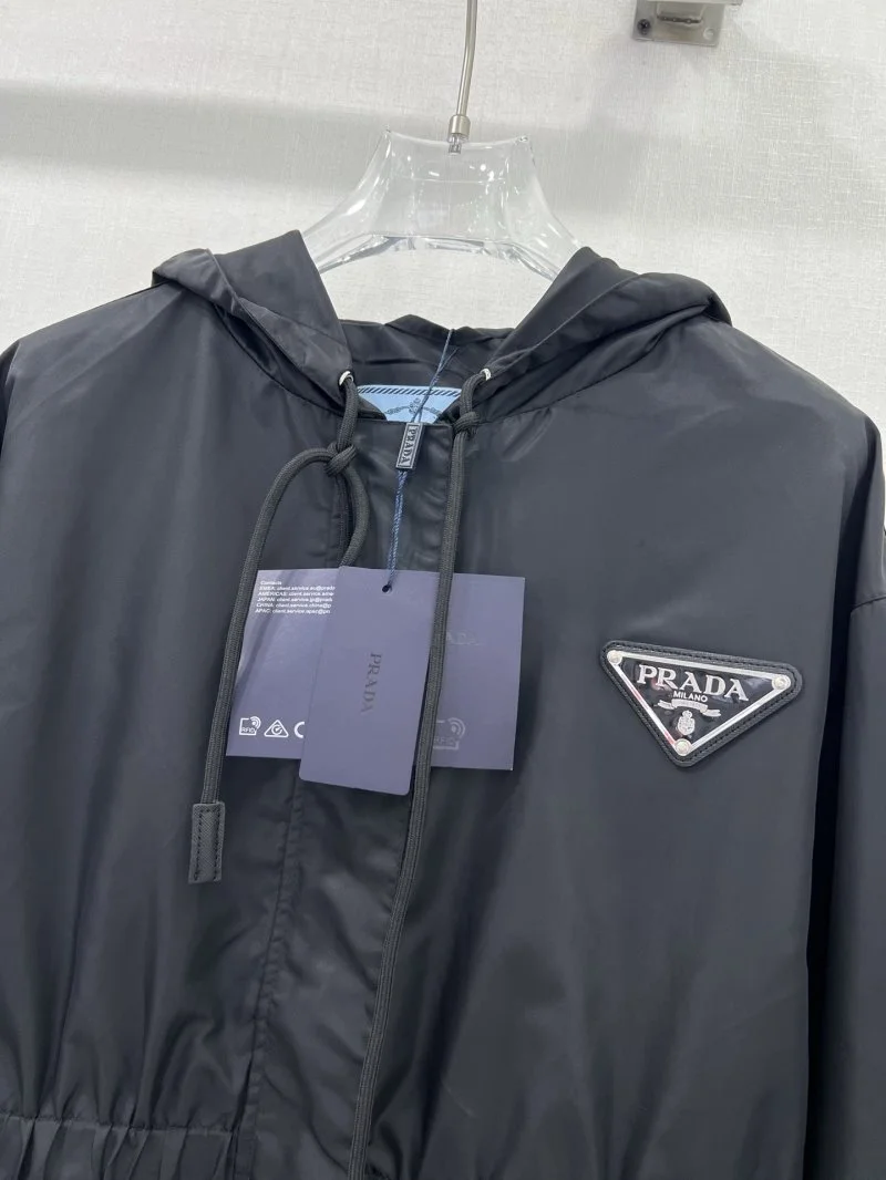 Prada Outwear Durable 166140