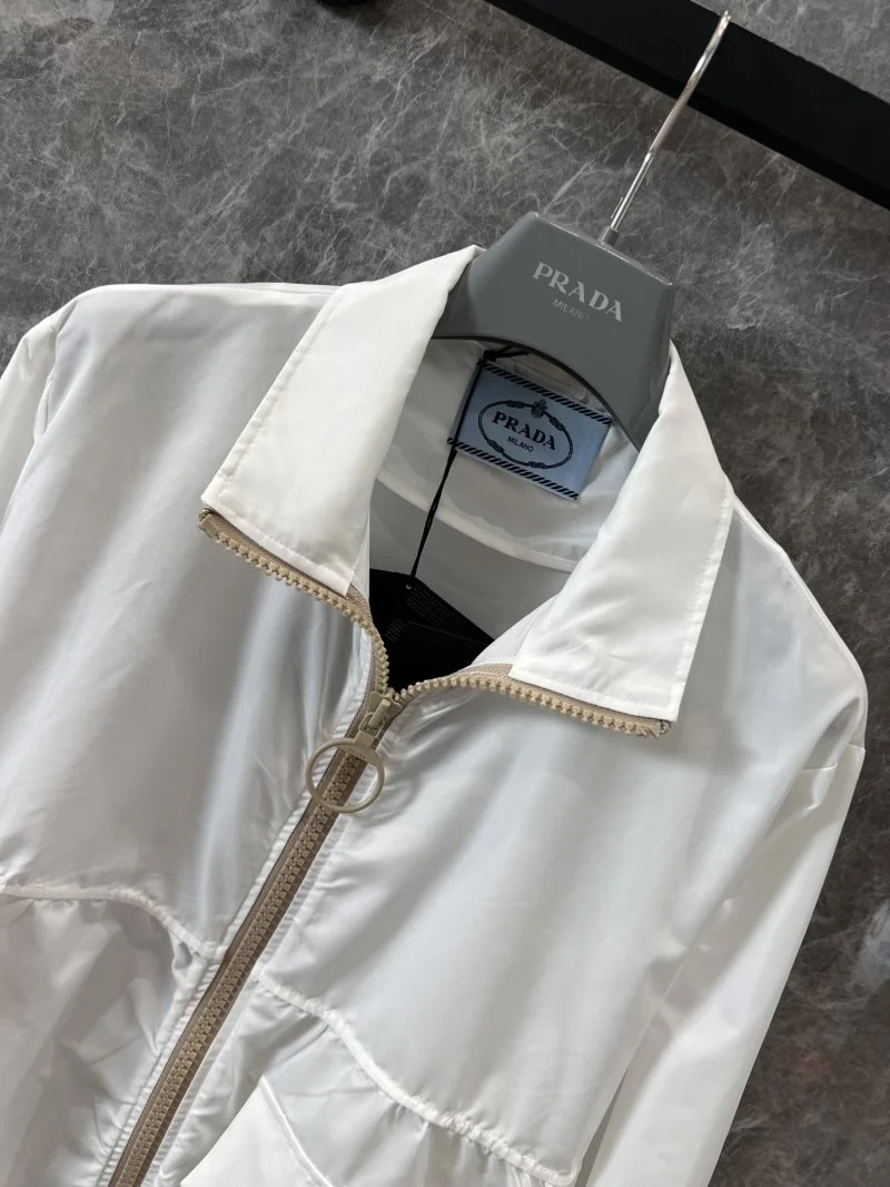Unique Prada Outwear 166138