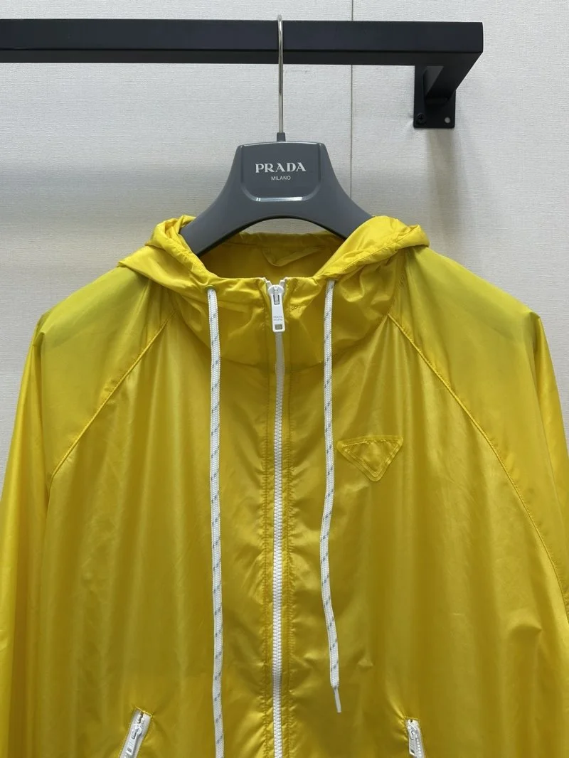 NewStyle Prada Outwear 165947