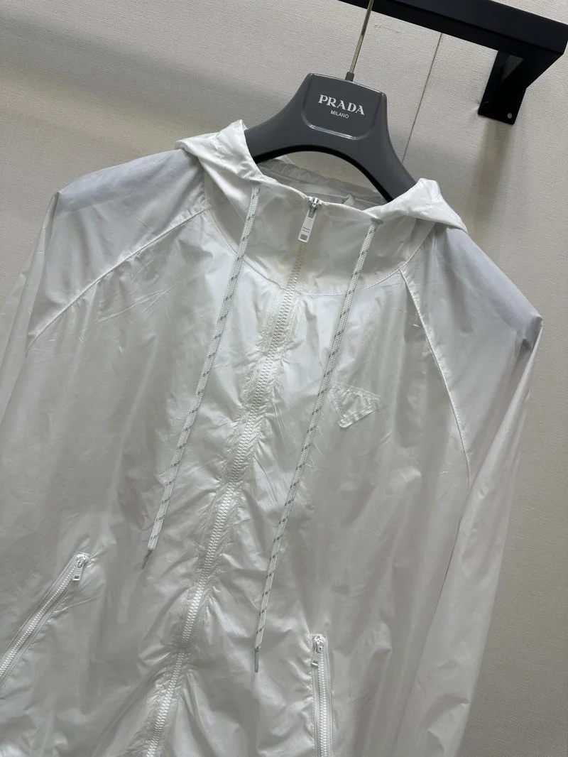 Casual Prada Outwear 165859