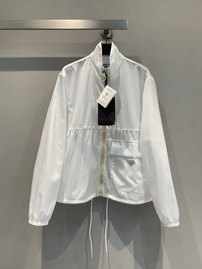 MultiPurpose Prada Outwear 165888